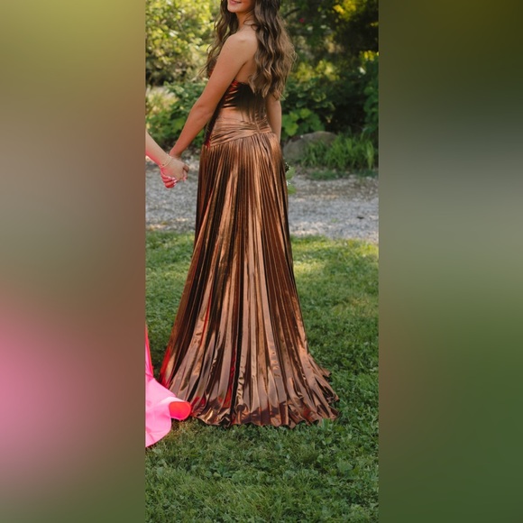 Sherri Hill Metallic Corset Prom Dress - Picture 4 of 5